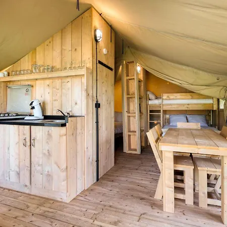 Arden Parks L'abbaye Κάμπινγκ *