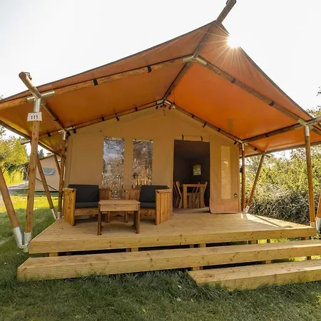 Κάμπινγκ Arden Parks L'abbaye Signy-lʼAbbaye