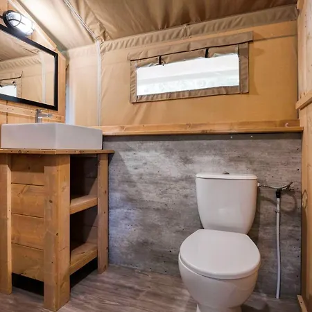 Arden Parks L'abbaye Κάμπινγκ *