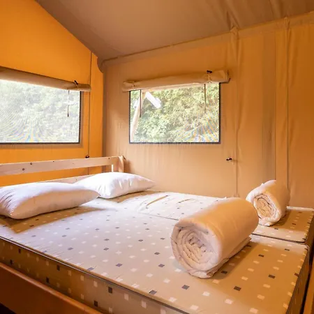 Arden Parks L'abbaye Κάμπινγκ