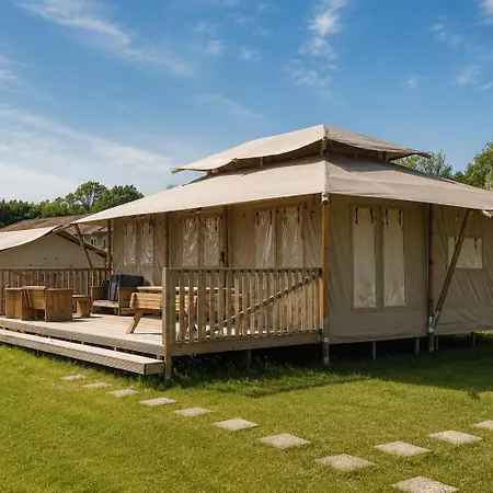 Arden Parks L'abbaye キャンプ場 Signy-lʼAbbaye
